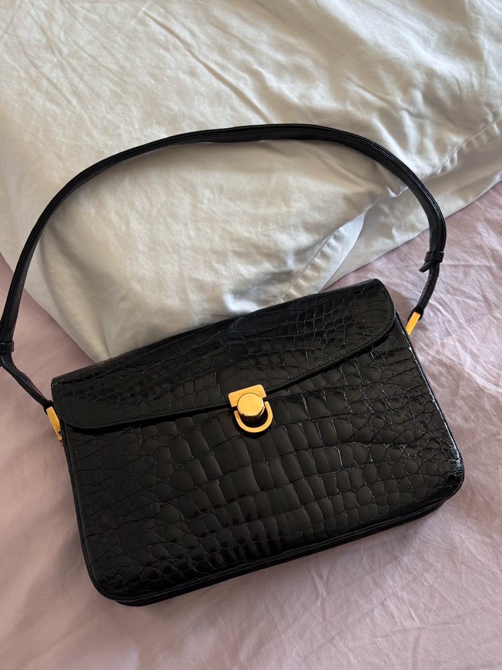 Beautiful black crocodile skin  handbag by Sant'Agostino!